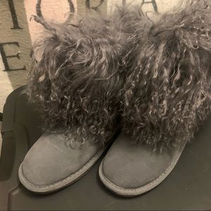 Bear paw grey furry boot